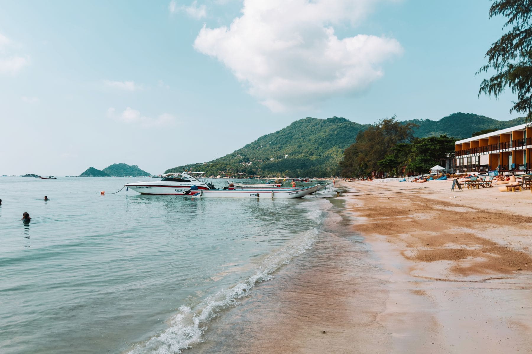 Sairee Beach